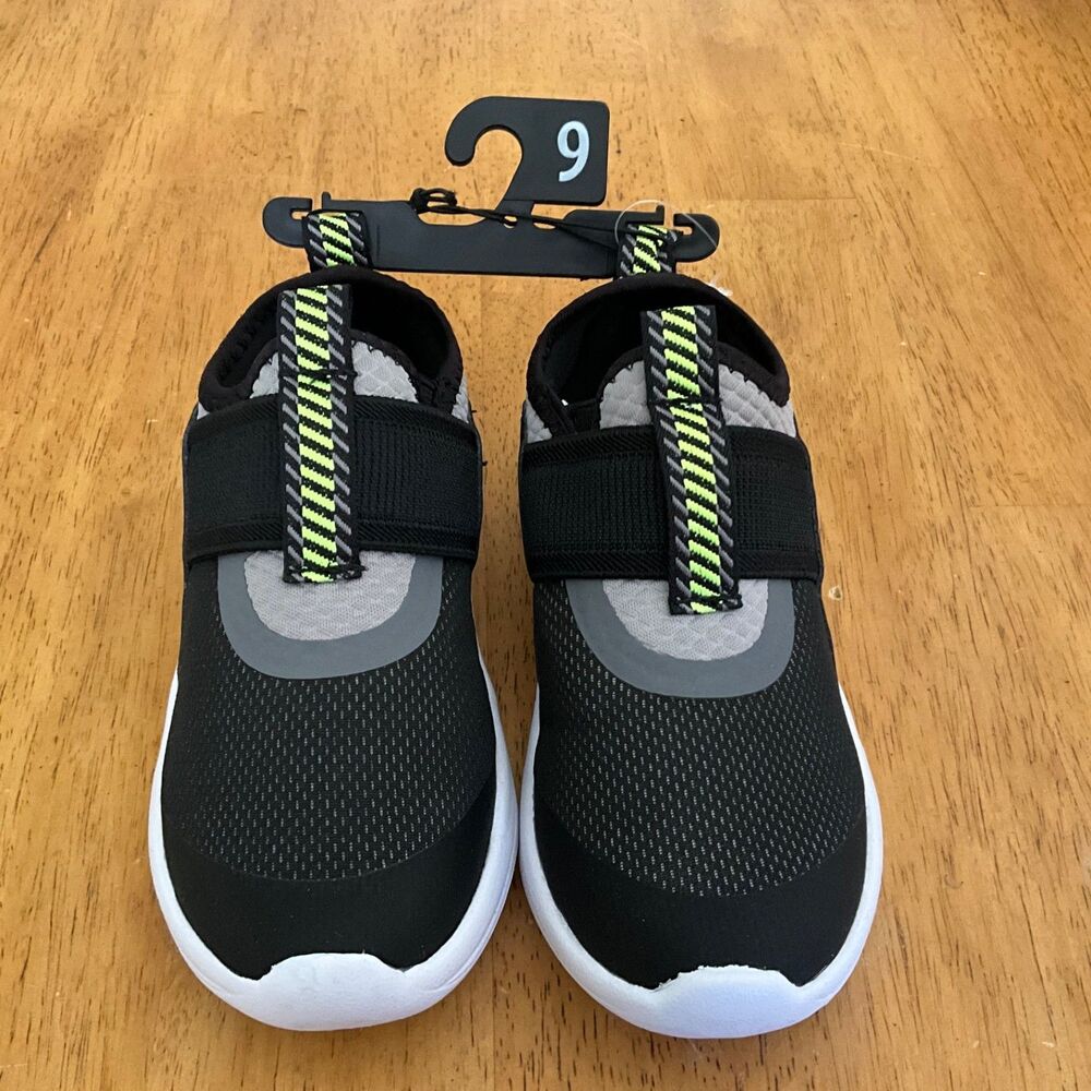 NEW Athletic Works Memory Foam Size 9 kids Black Tennis Shoes. Ready to Ship